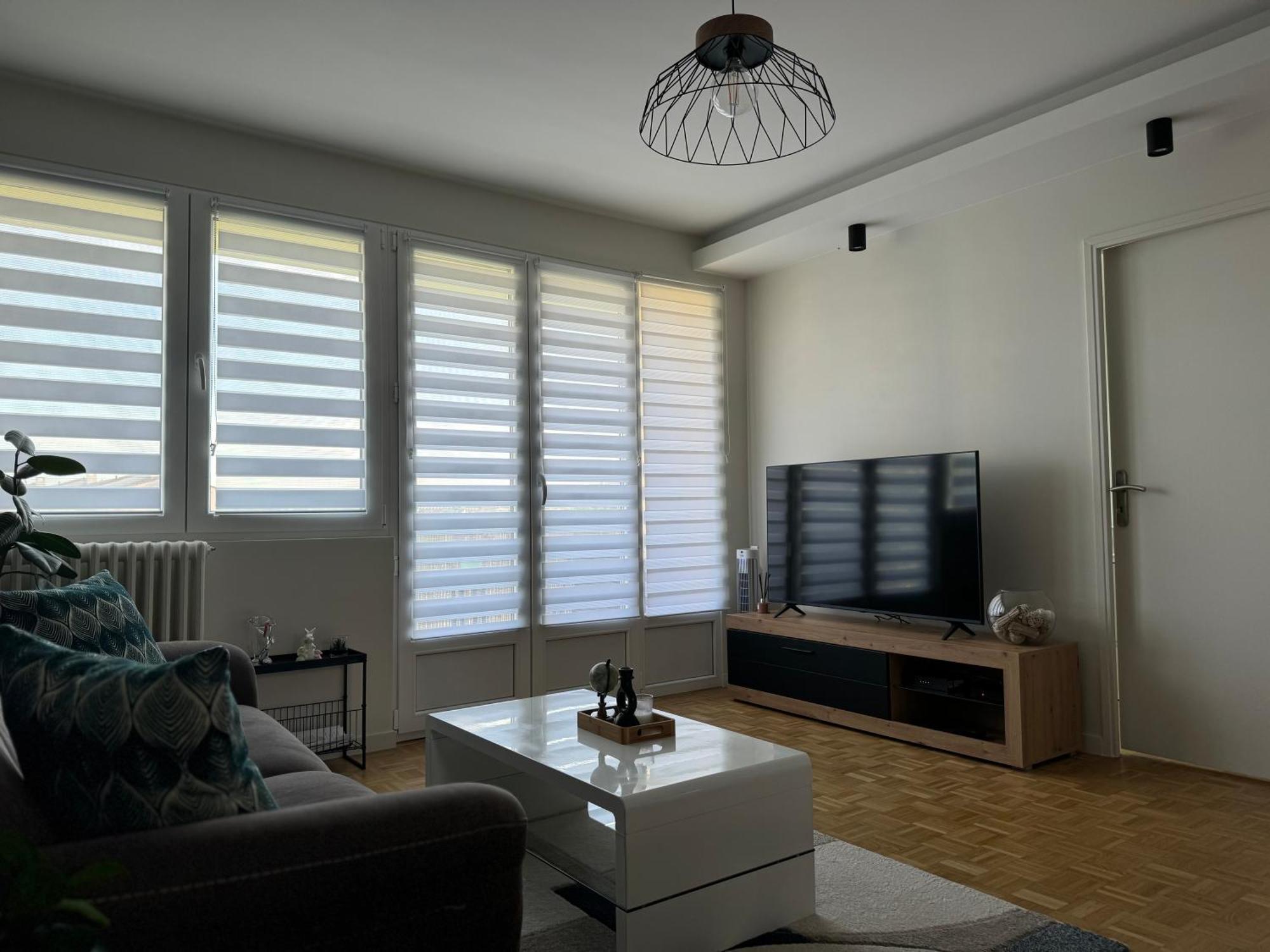 Appartement Chaleureux Et Spacieux T3 ลิมอจส์ ภายนอก รูปภาพ