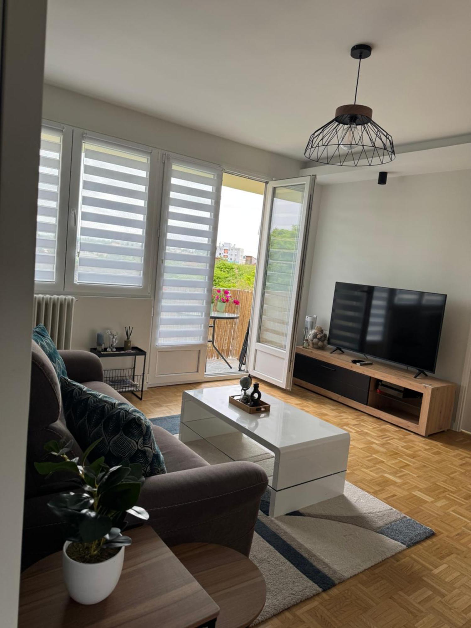 Appartement Chaleureux Et Spacieux T3 ลิมอจส์ ภายนอก รูปภาพ